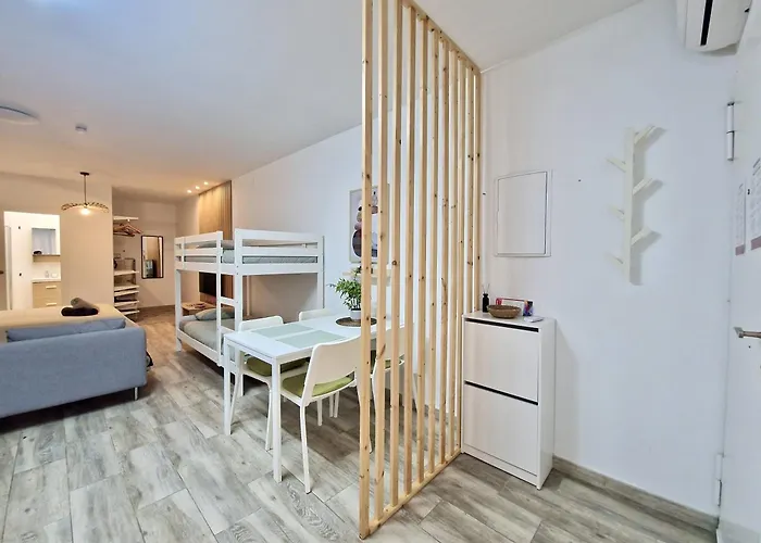 Sr Marmoles Estudio En Centro Μάλαγα